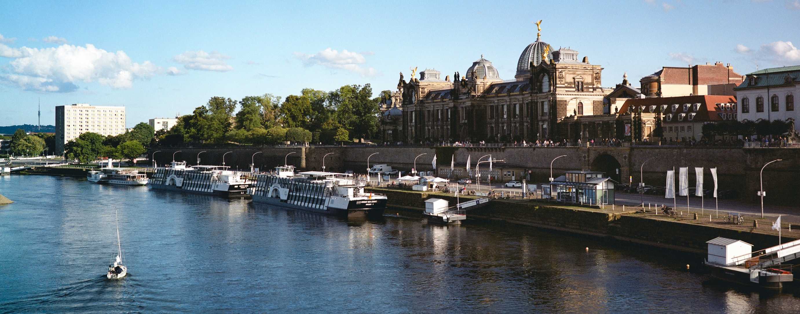 Homepage image by WutDeFaq